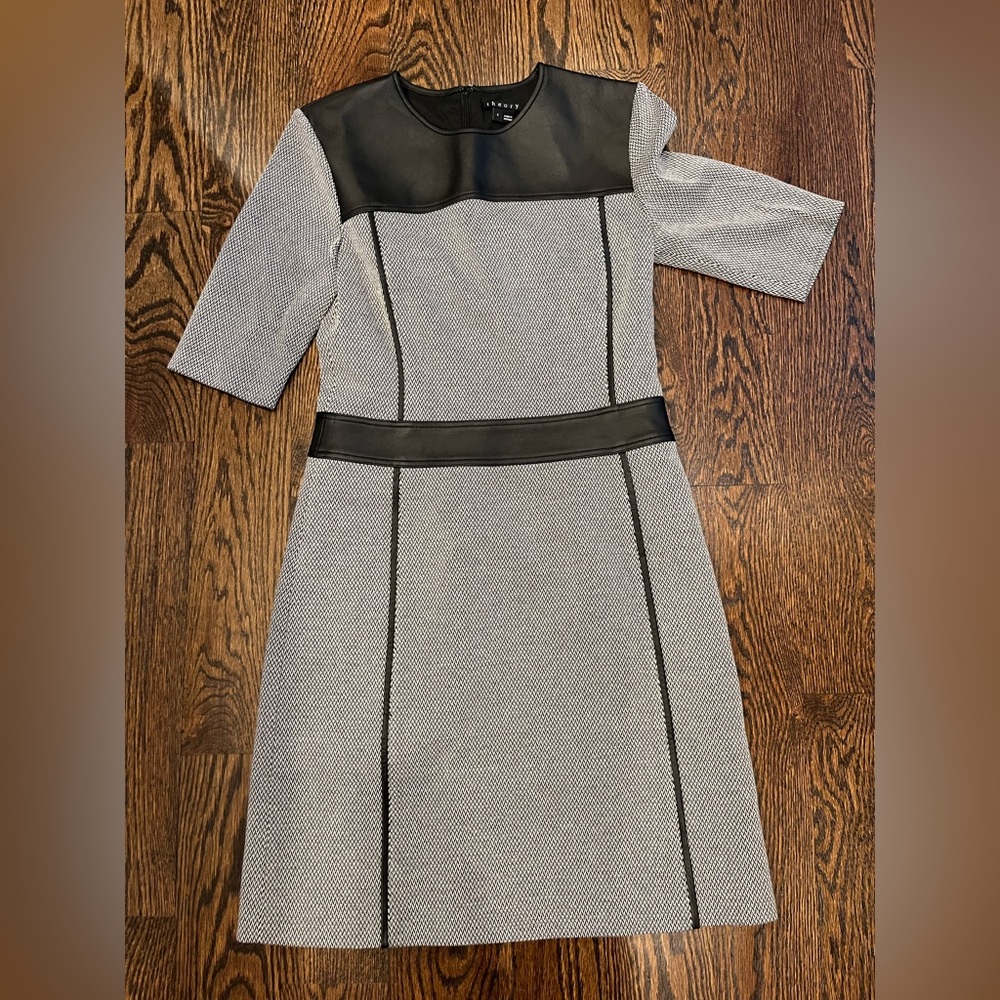 Theory dress size 4